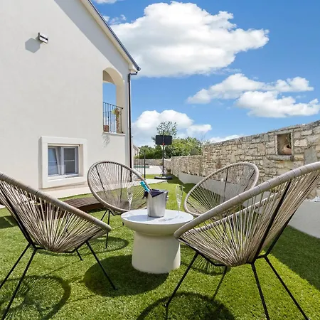 Istra Pohman Vila